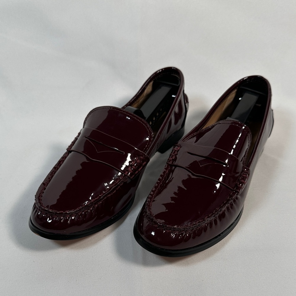 Banana Republic Burgundy Loafers Patent Leather Penny Size 6.5 Classic Preppy